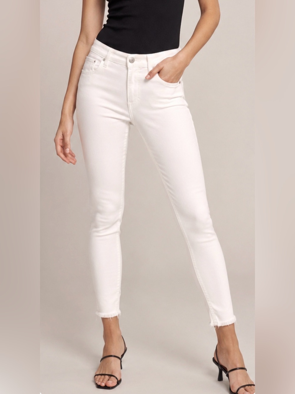 ZARA White Skinny Jeans The Skinny Pant Raw Hem Size 30